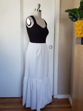 Stylish Mixed Media Black White Dress Size Medium NEW!